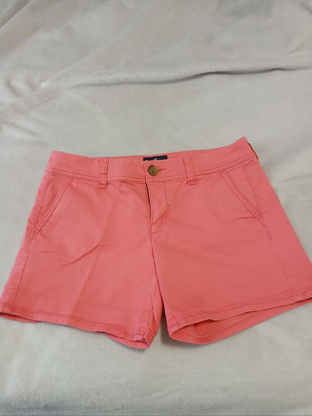 American Eaglr Women’s Coral Chino Shorts